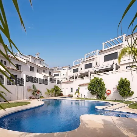 Modern 3-bedroom At Agra Residencial Apartment